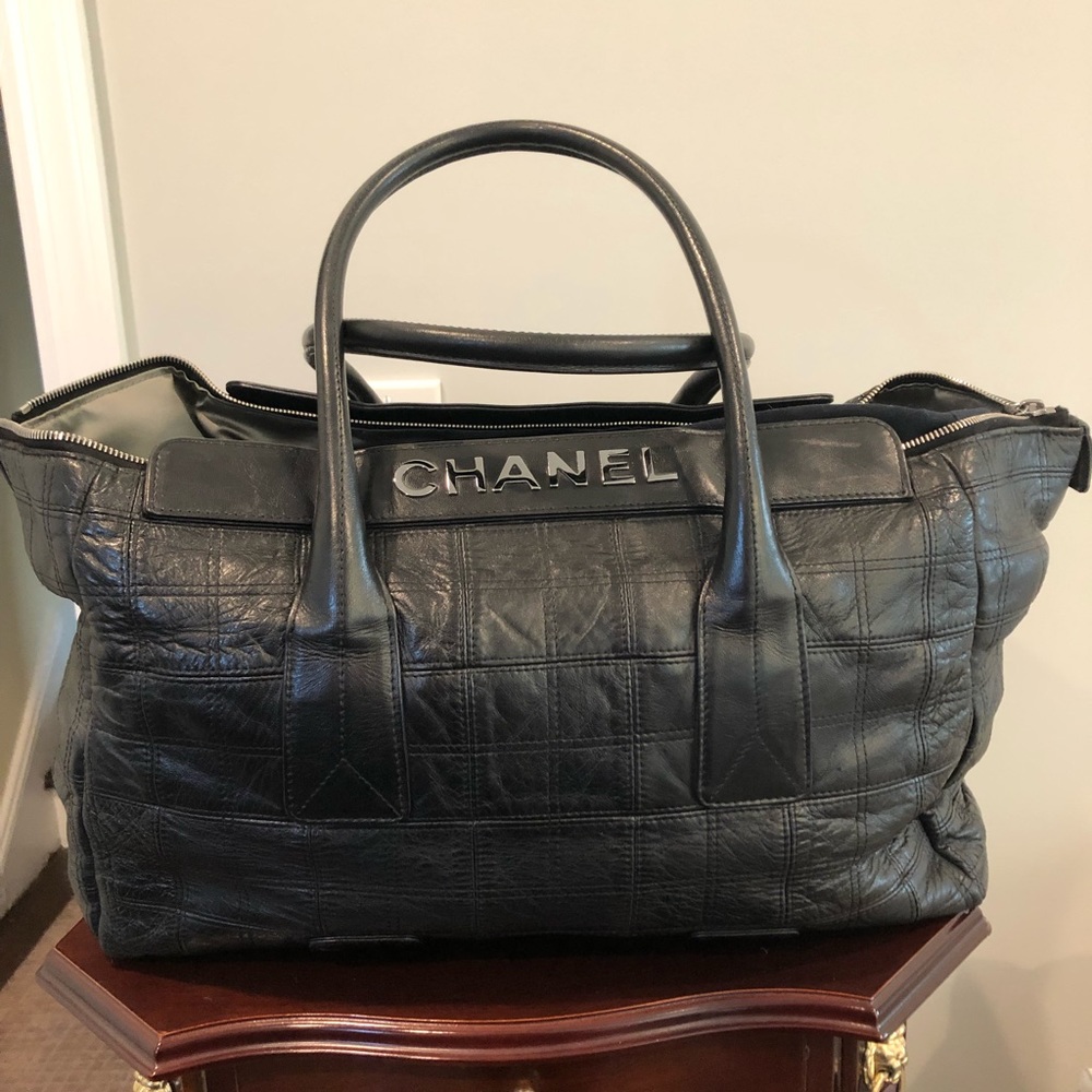 Chanel LAX Tote - Authentic
